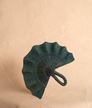 Ana Maria Wavy Fan – Botella